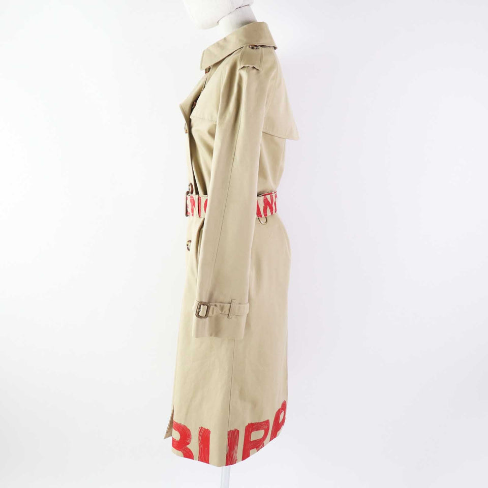 Burberry trench coat 8037621 Outer: 100% cotton, Lining: 100% cotton, Sleeve lining: 100% cupra, Pocket lining: 65% polyester, 35% cotton beige Graffiti Women 36