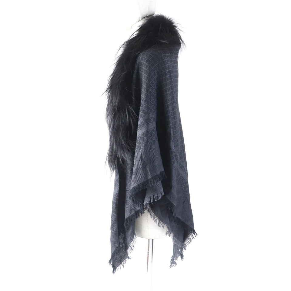 Gucci Stall 355468 Main: 65% silk, Main: 35% wool, Part: fox black Women