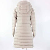 Burberry LONDON down coat Main: 80% nylon, Main: 20% elastane (polyurethane), Lining: 80% nylon, Lining: 20% elastane (polyurethane), Part: 100% polyester, Part: 5% elastane Filling: 90% down, 10% feather light beige Women M