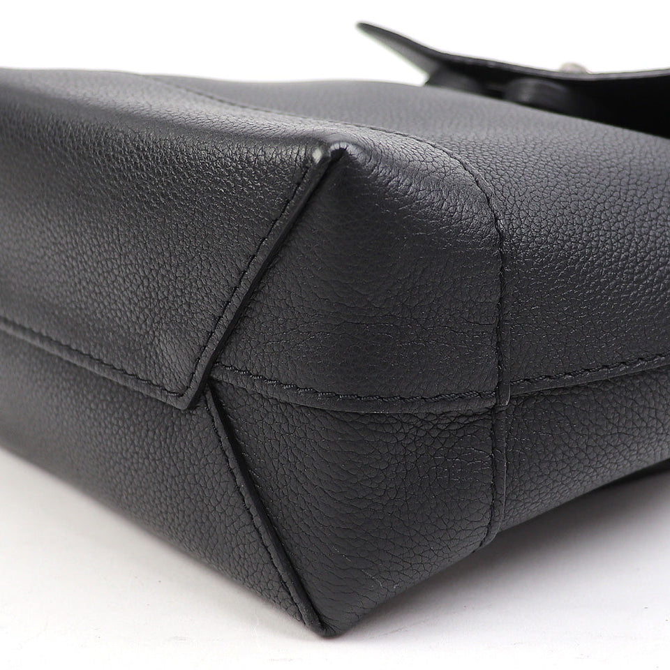 Louis Vuitton Lock Me Mini Backpack Noir Taurillon Calfskin Leather