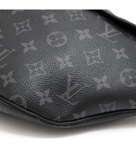 Louis Vuitton Discovery Bum Bum Body Bag Black Monogram Eclipse