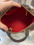 Handbag Designer By Louis Vuitton Size: Medium