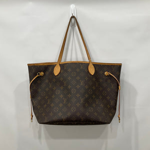 Handbag Luxury Designer By Louis Vuitton Size: Medium