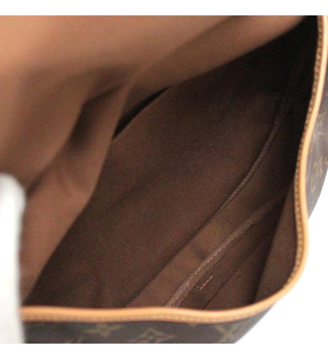 Louis Vuitton Saumur 30 Shoulder Bag Monogram