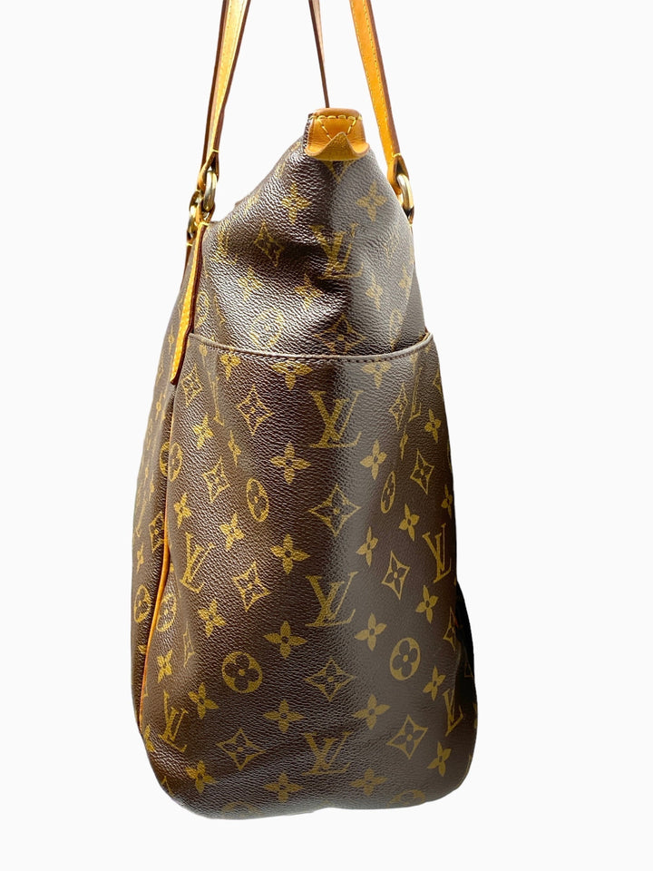 Handbag Luxury Designer By Louis Vuitton Size: Large