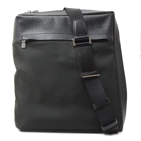 Louis Vuitton Bag Taiga Beluga Shoulder Bag Body Bag
