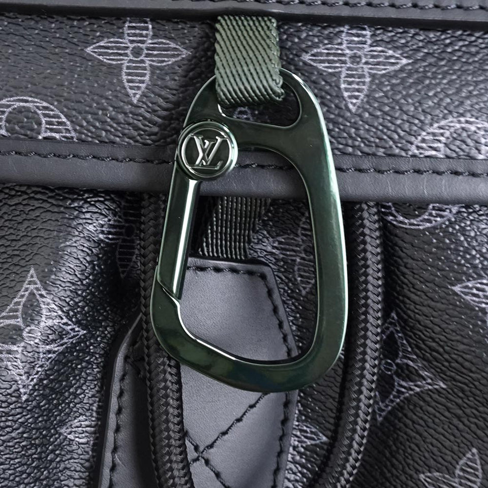Louis Vuitton Monogram Eclipse Discovery Rucksack Daypack Backpack Black