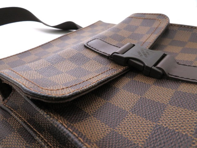 Louis Vuitton Pochette Melville Shoulder Bag Damier