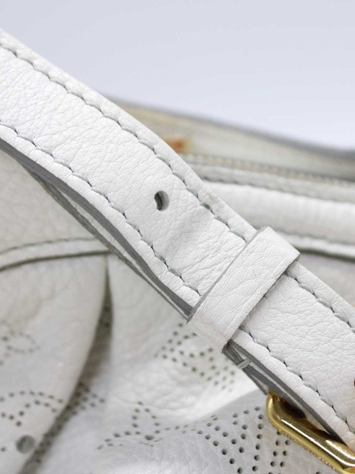 Louis Vuitton Mahina Leather XL Shoulder Bag White