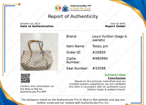 Handbag Luxury Designer By Louis Vuitton Size: Medium