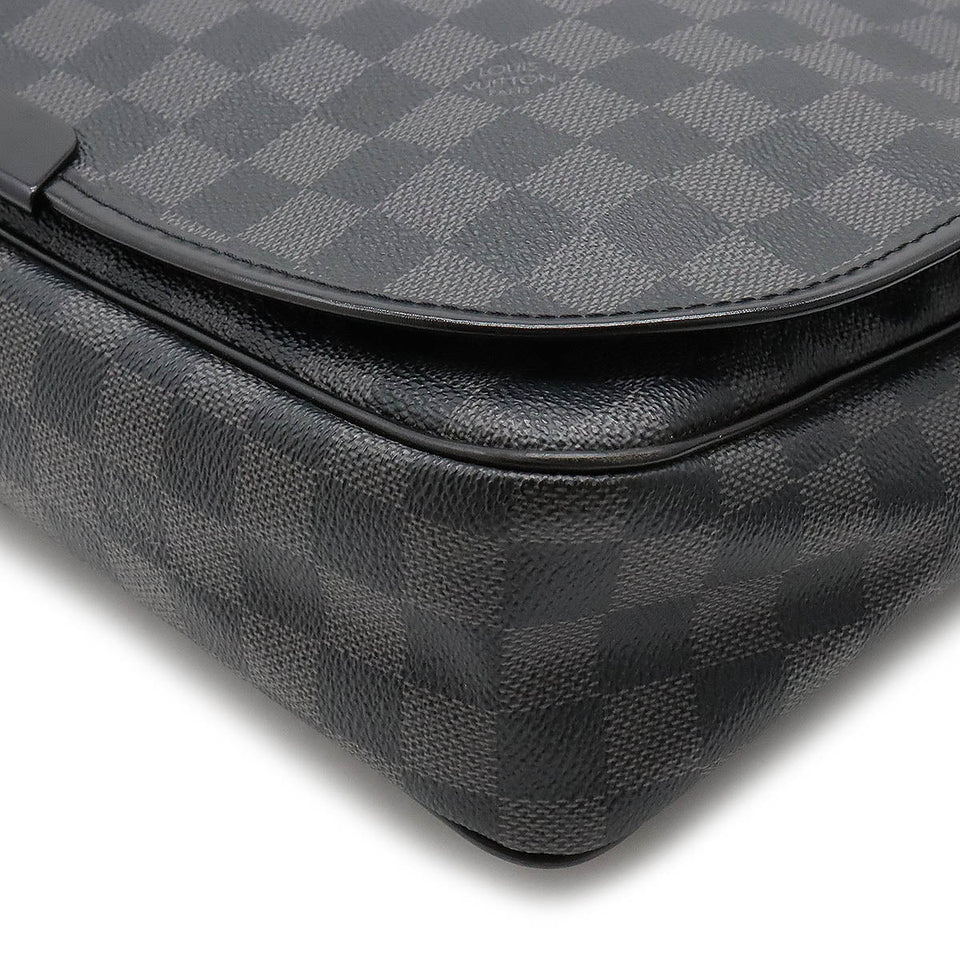 Louis Vuitton Daniel MM Messenger Bag