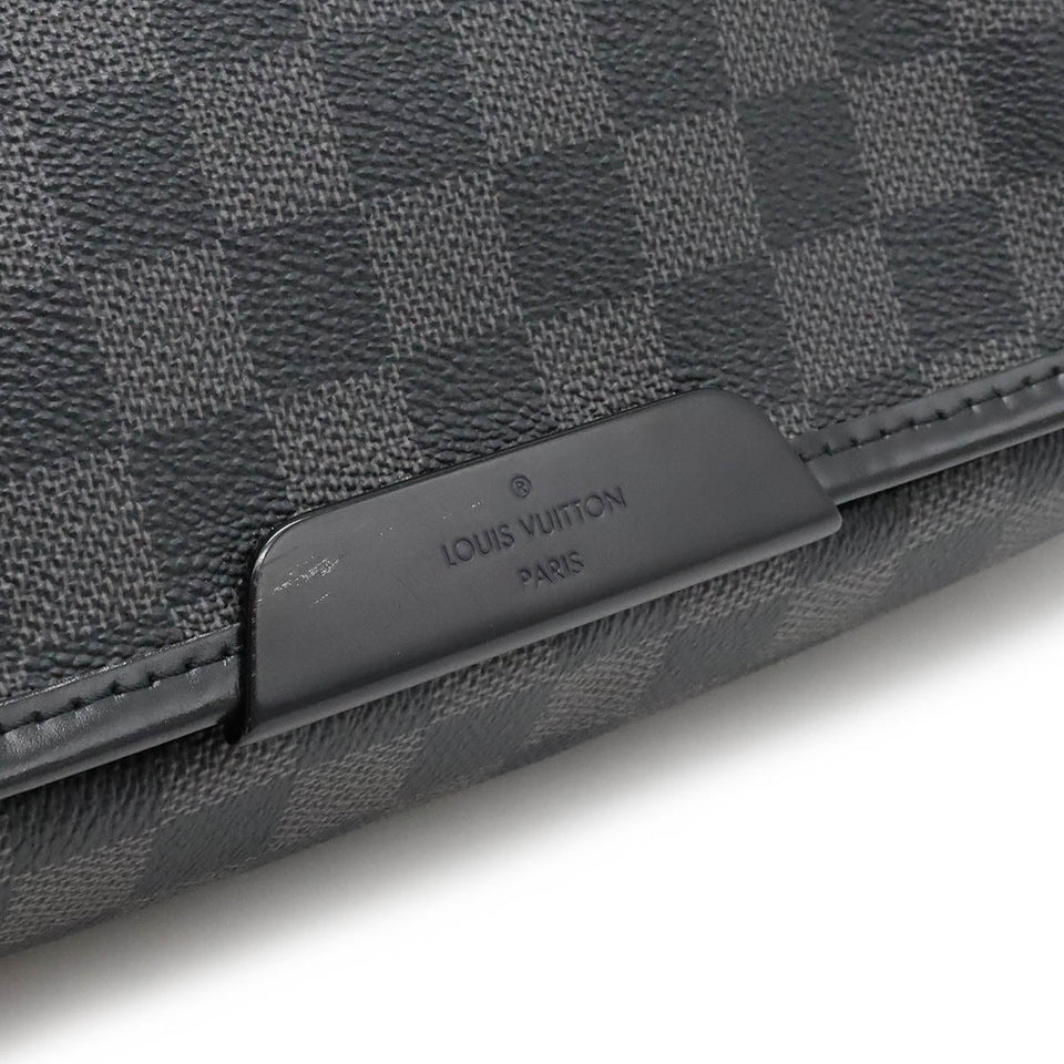 Louis Vuitton Daniel MM Messenger Bag