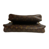 Handbag Luxury Designer By Louis Vuitton Size: Medium