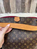 Handbag Luxury Designer By Louis Vuitton Size: Large