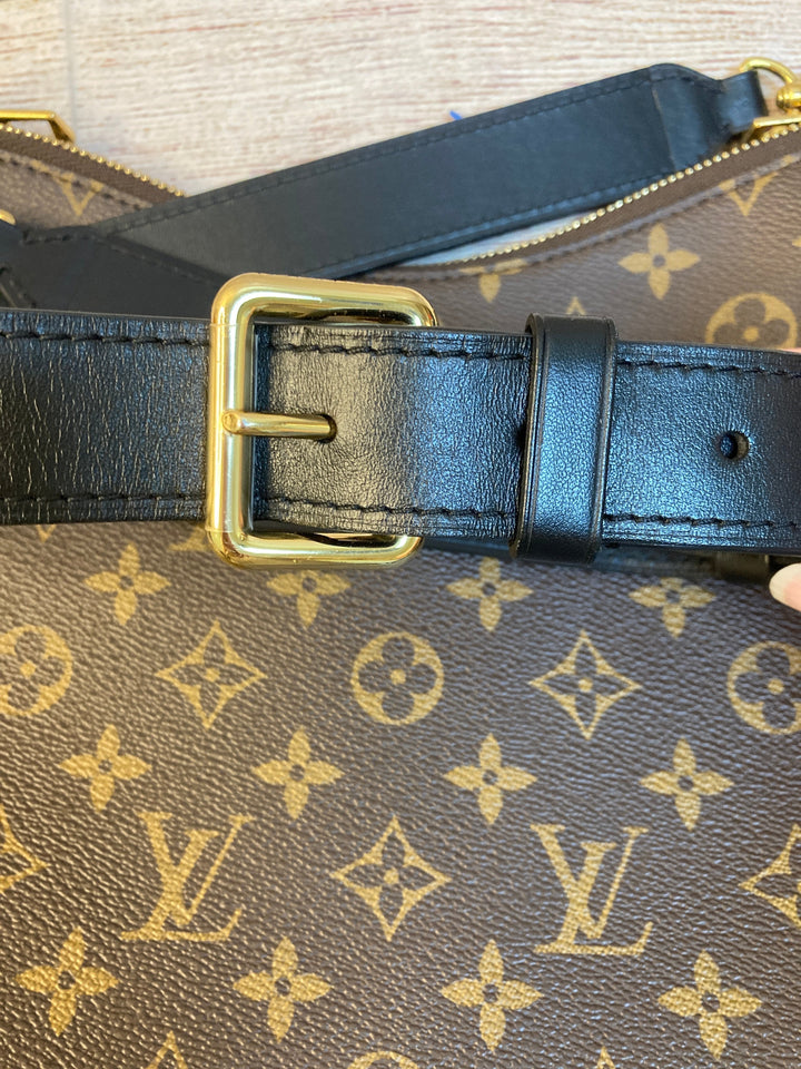 Handbag Luxury Designer By Louis Vuitton Size: Large