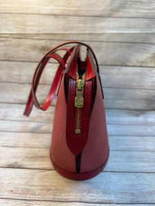 Handbag Leather By Louis Vuitton Size: Large
