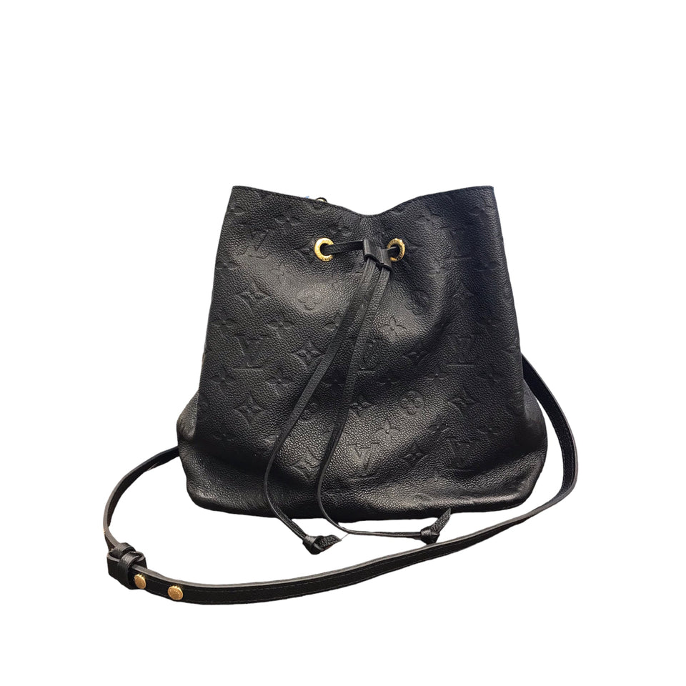 Handbag Luxury Designer By Louis Vuitton Size: Medium