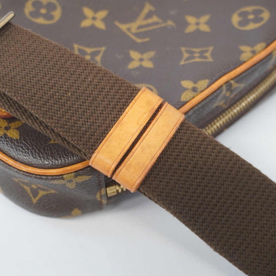 Louis Vuitton Body Bag Monogram Pochette Ganju