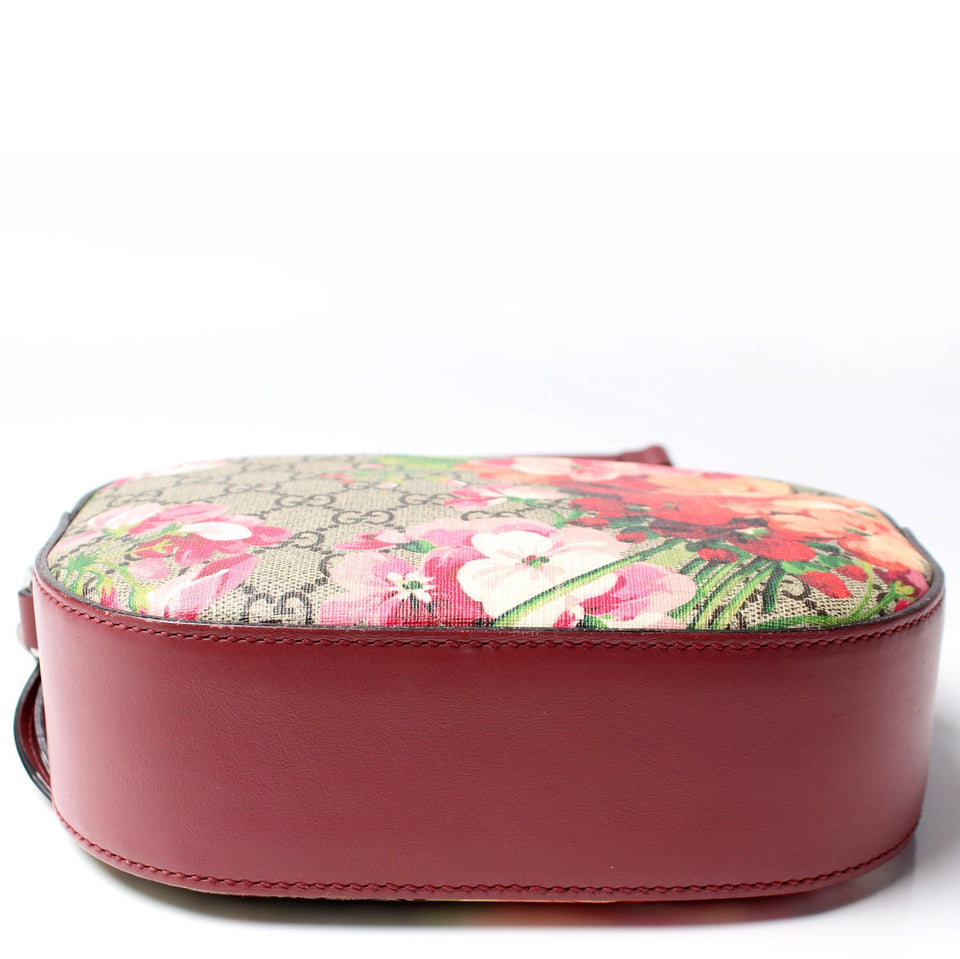 Gucci 409535 GG Supreme Blooms Mini Chain Bag