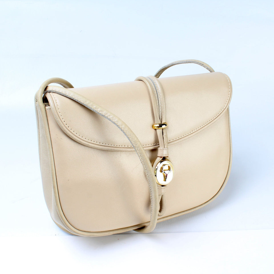 Gucci Camera Leather Vintage Bag