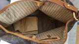 Handbag Luxury Designer By Louis Vuitton Size: Large