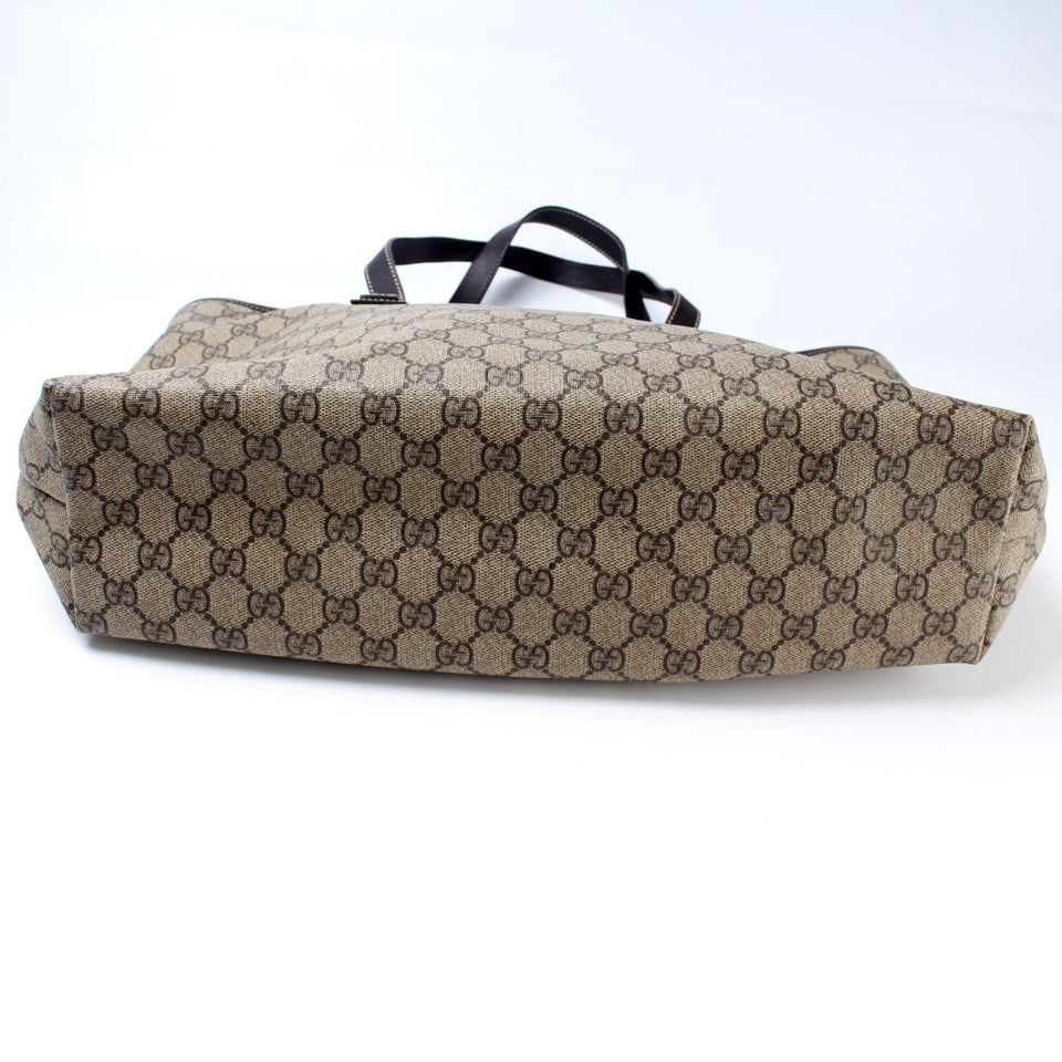 Gucci 211137 GG Supreme Medium Zip Tote Bag