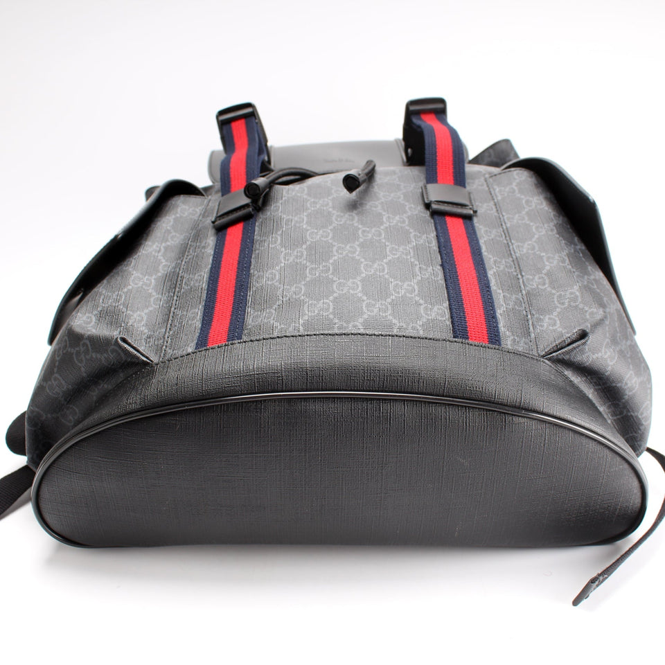 Gucci 495563 GG Supreme Backpack Bag