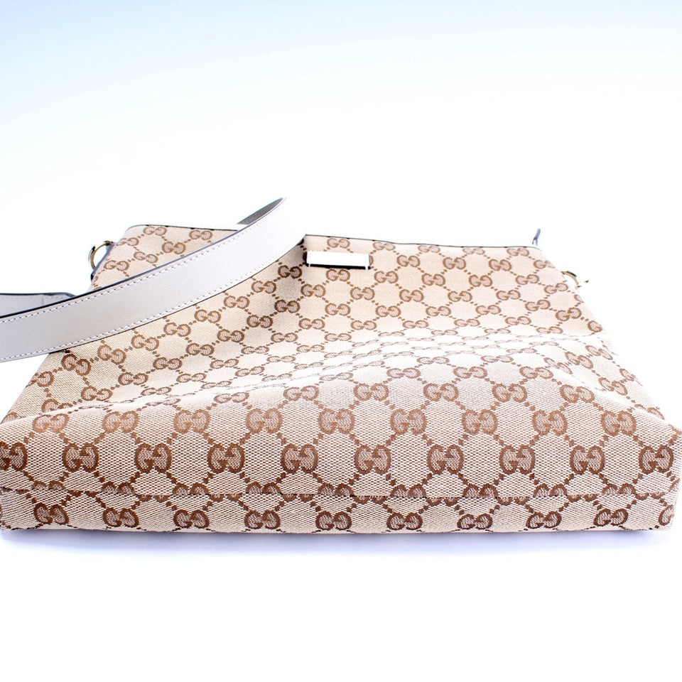 Gucci 388924 GG Canvas Crossbody Bag