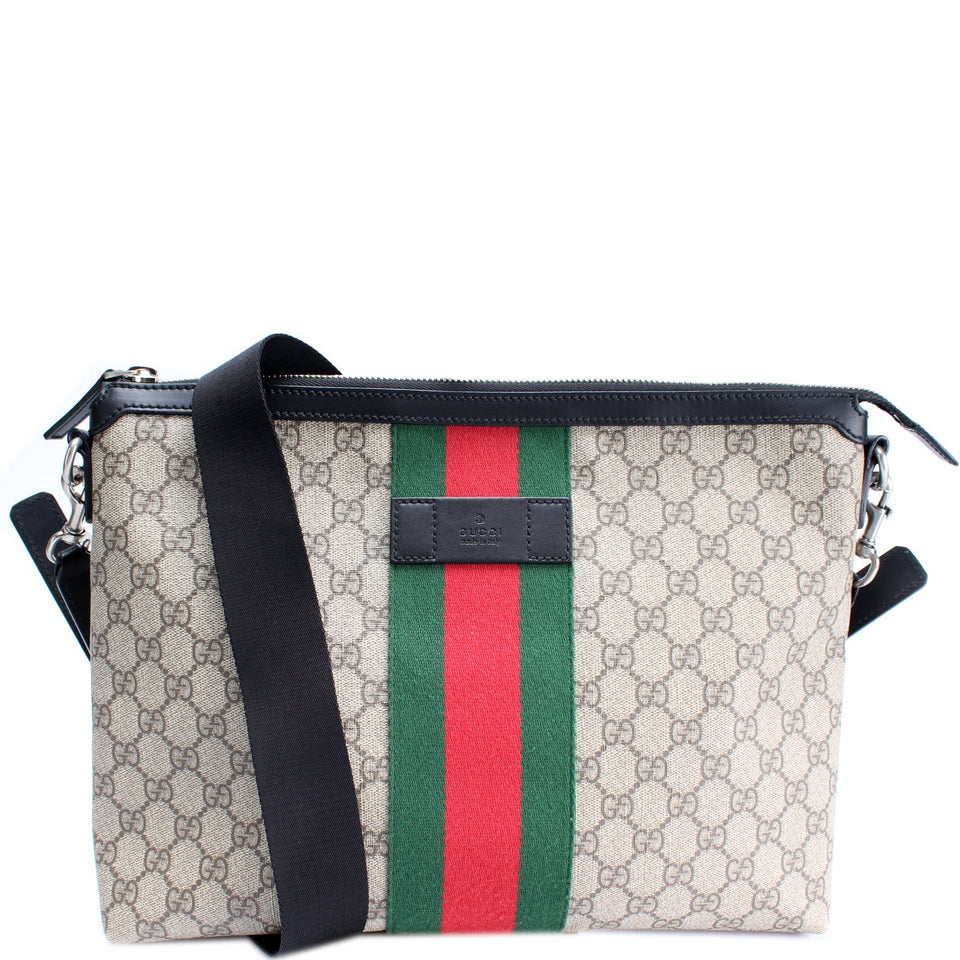 Gucci 523335 GG Supreme Messenger Bag