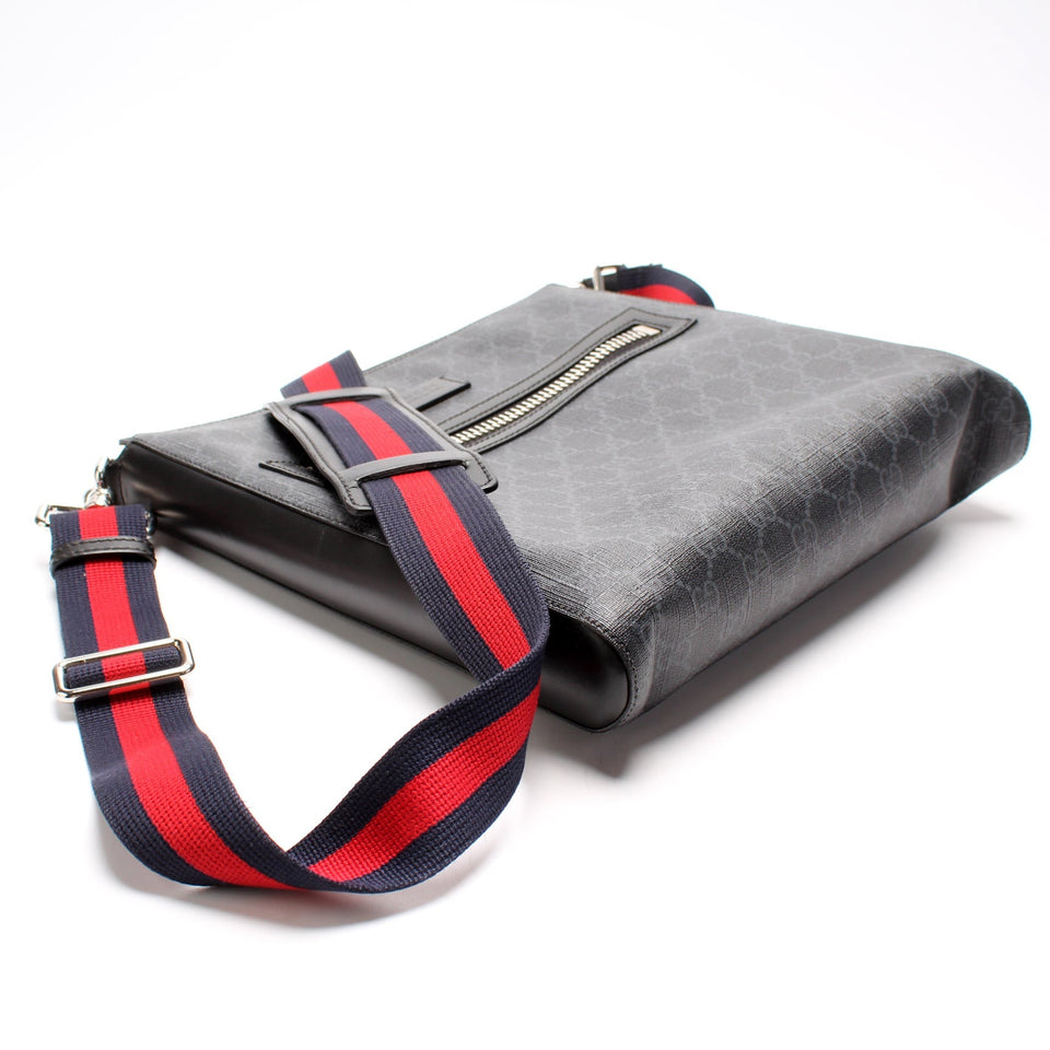 Gucci 474137 GG Supreme Messenger Bag