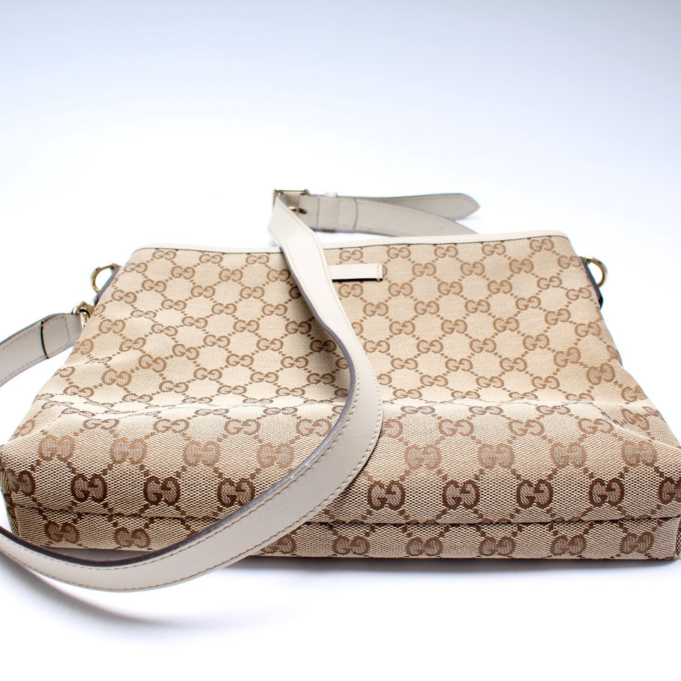 Gucci 388924 GG Canvas Crossbody Bag
