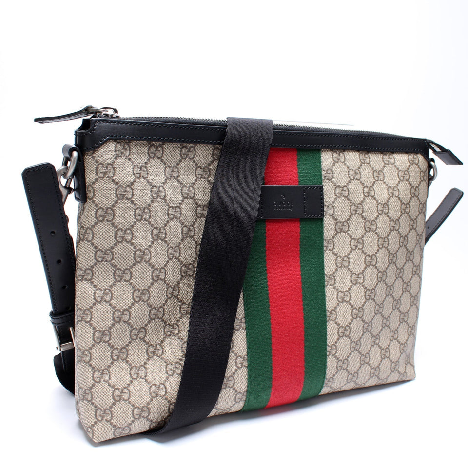 Gucci 523335 GG Supreme Messenger Bag