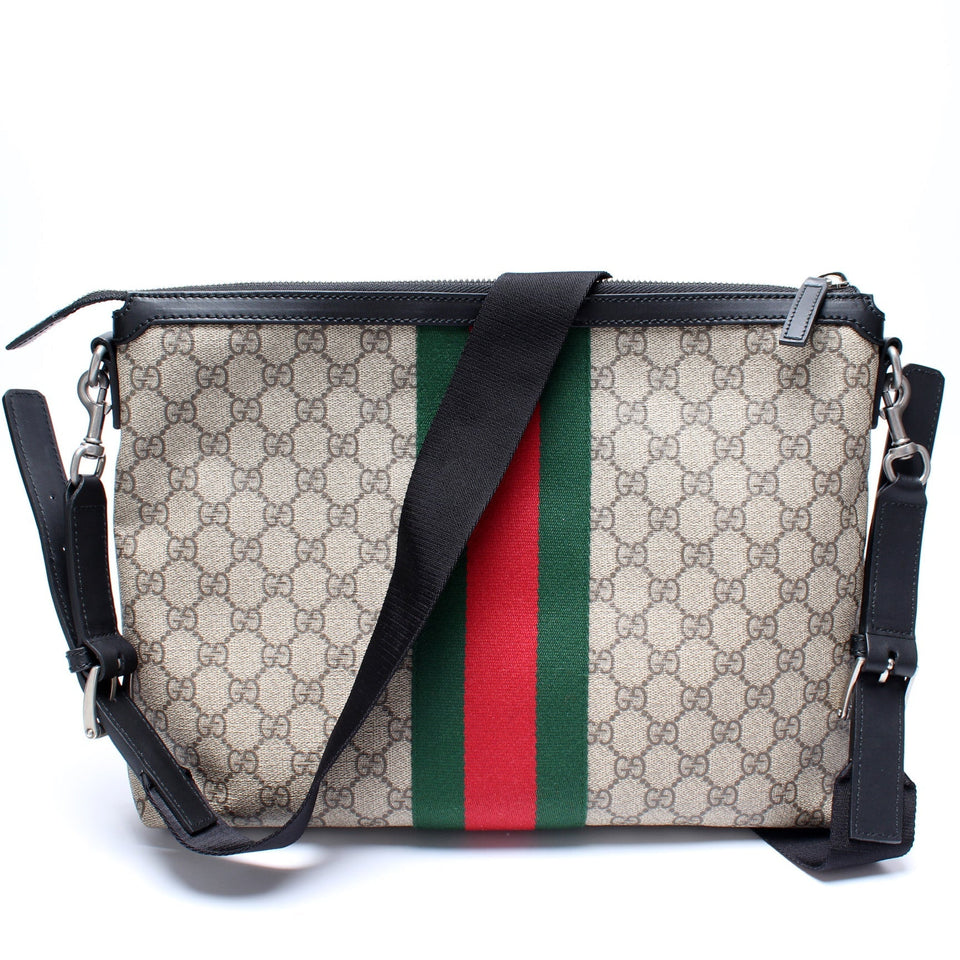 Gucci 523335 GG Supreme Messenger Bag