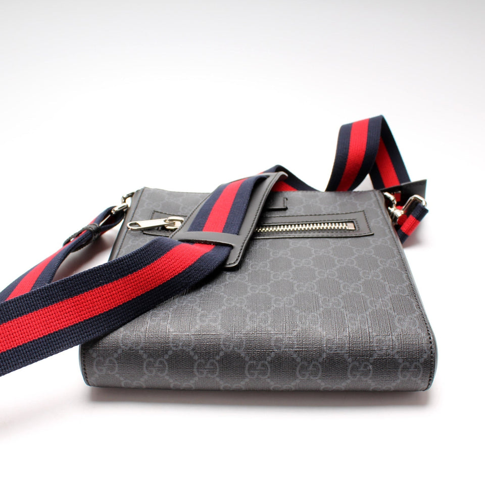 Gucci 523599 Supreme Messenger Bag