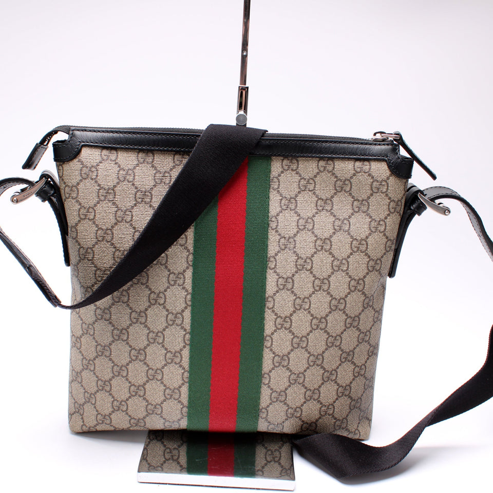 Gucci 387111 GG Supreme Web Messenger Bag