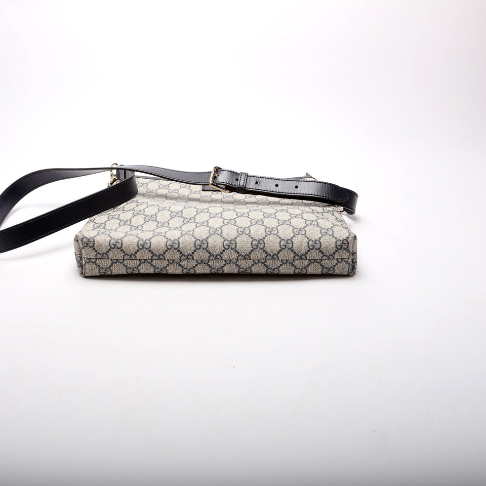 Gucci 388924 GG Supreme Crossbody Bag