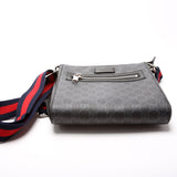 Gucci 523599 Supreme Messenger Bag