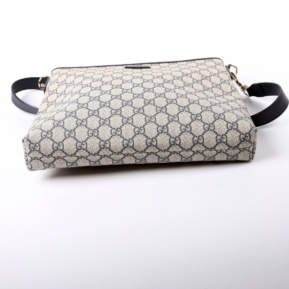 Gucci 388924 GG Supreme Crossbody Blue Bag