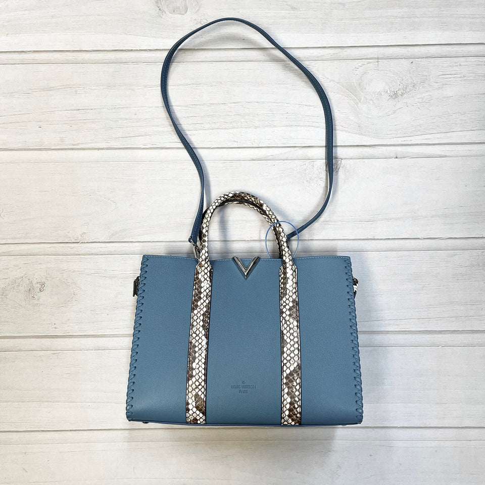 Handbag Luxury Designer By Louis Vuitton Size: Medium
