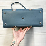 Handbag Luxury Designer By Louis Vuitton Size: Medium