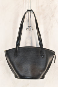Handbag Luxury Designer By Louis Vuitton Size: Medium