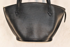 Handbag Luxury Designer By Louis Vuitton Size: Medium