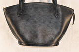 Handbag Luxury Designer By Louis Vuitton Size: Medium