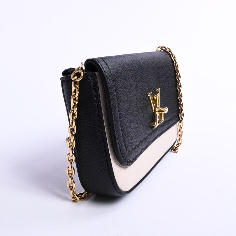 Louis Vuitton Pochette Lock Me Shoulder Bag Kataoshi Leather Black