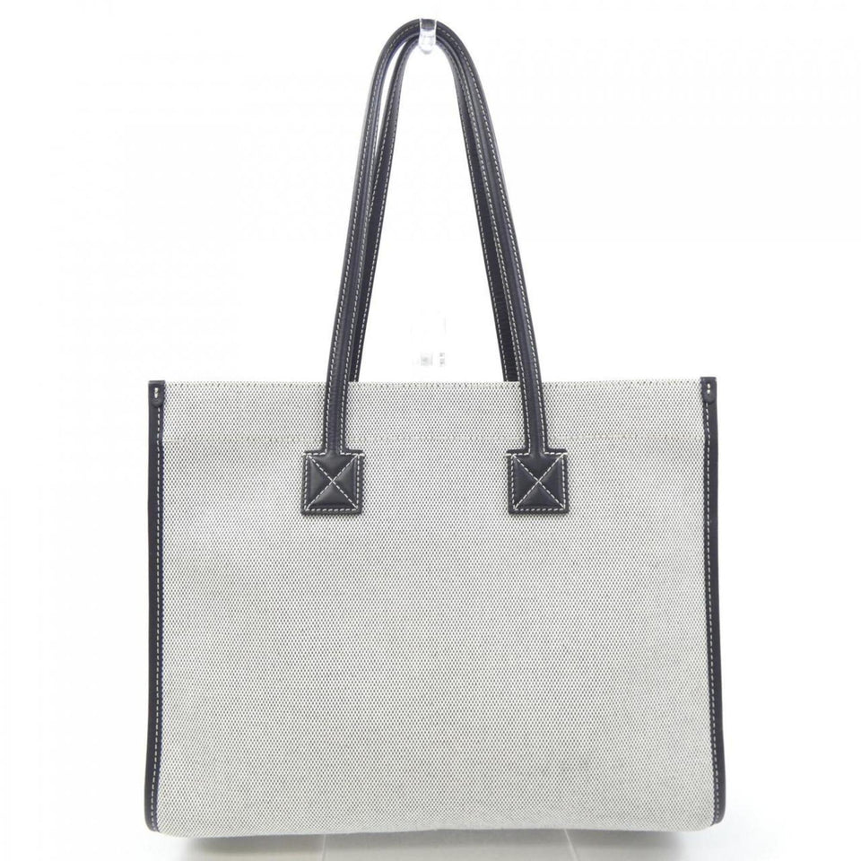 Burberry White Handbag ( )