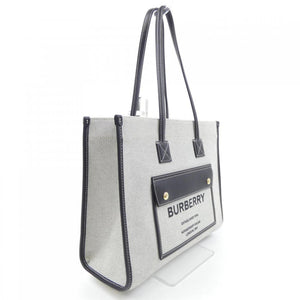 Burberry White Handbag ( )