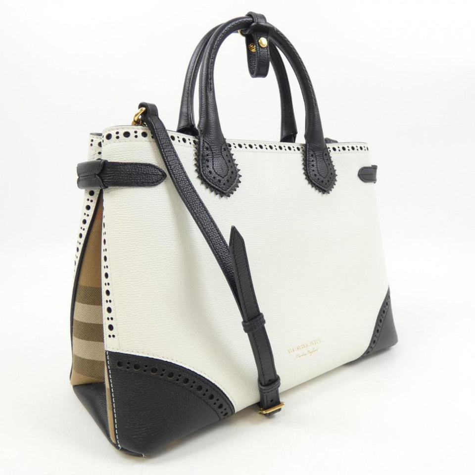 Burberry White Handbag ( )
