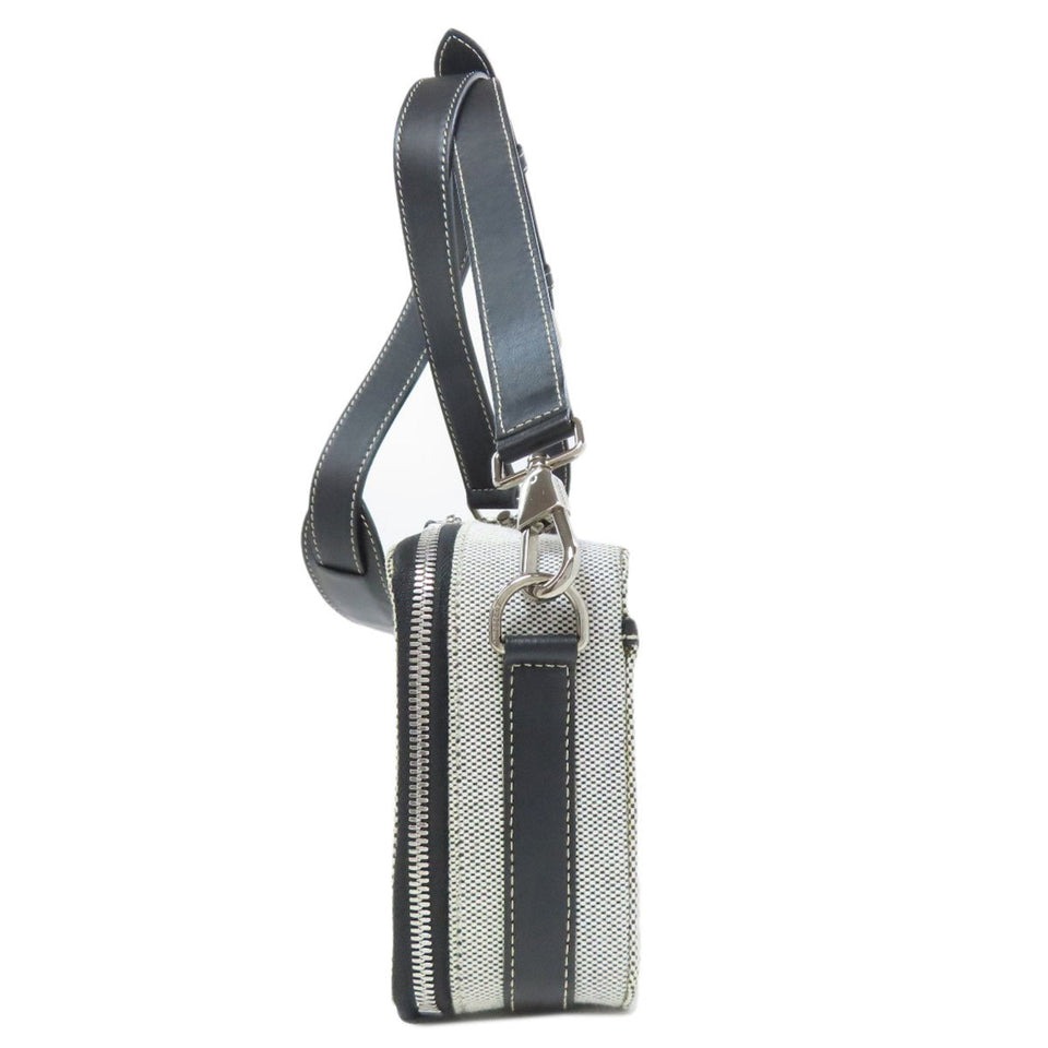 Burberry Black Canvas Shoulder Bag ( )