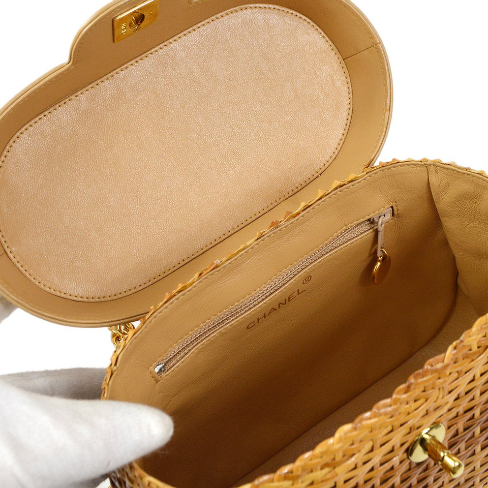 Chanel 1997-1999 Basket Chain Shoulder Bag Beige Rattan - Bags Junction