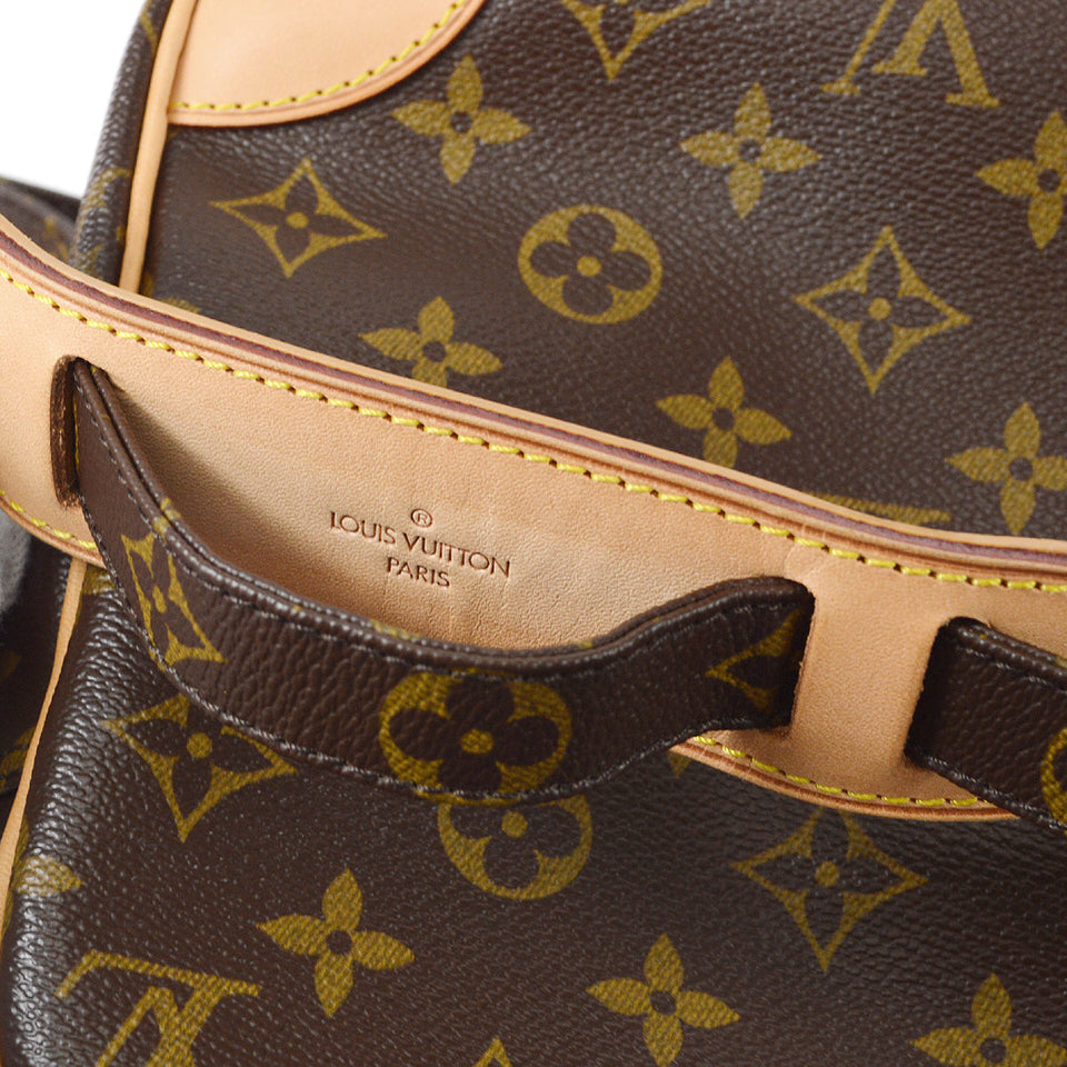 Louis Vuitton Nile Messenger Shoulder Bag Monogram
